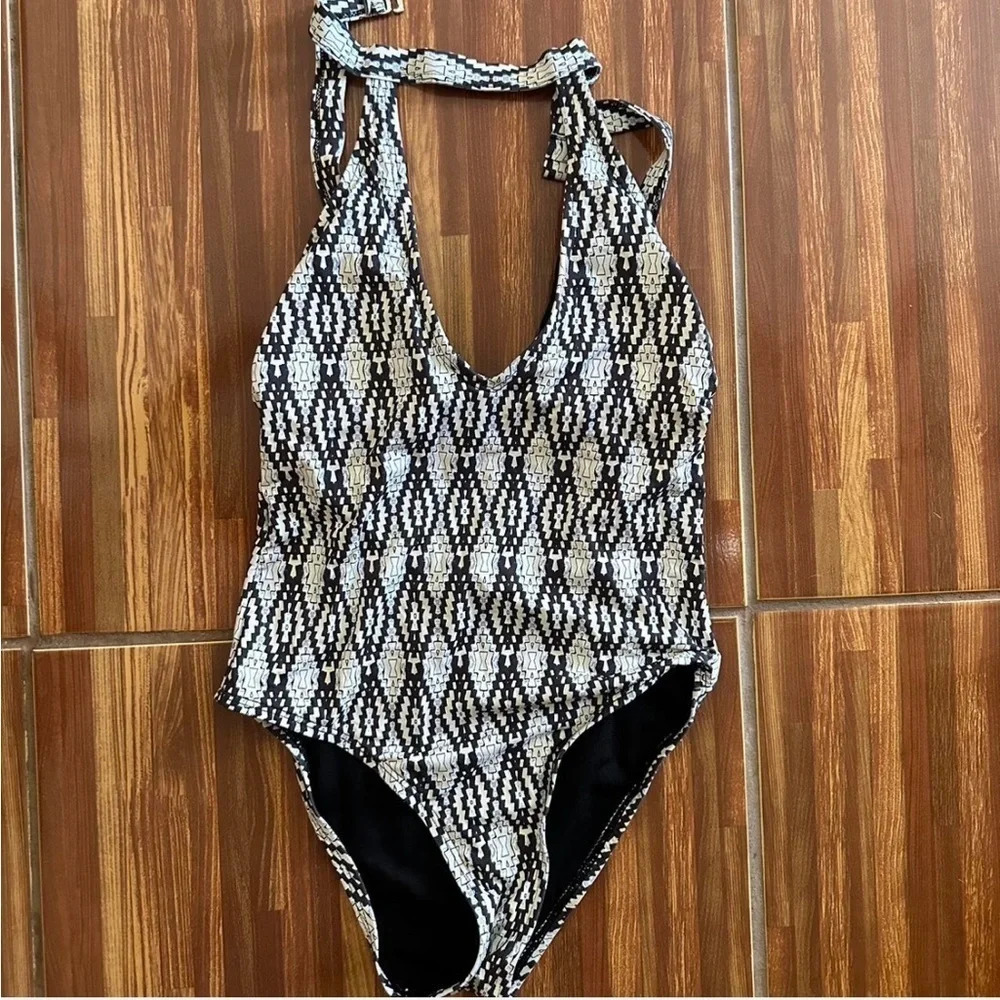 One piece swimsuit XS